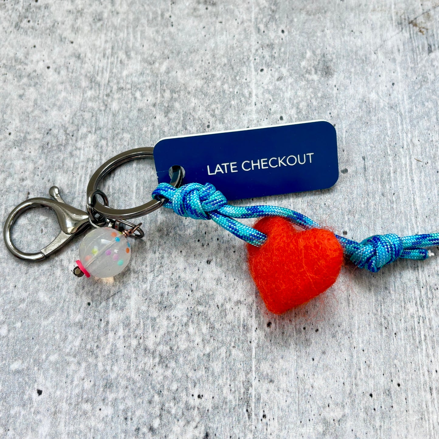 LATE CHECKOUT